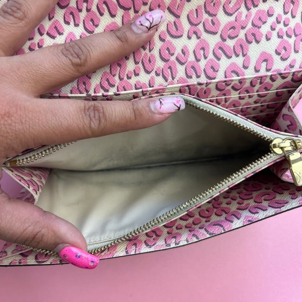 Louis Vuitton Monogram Sarah Long Wallet in Leopard Blanc Coral Limited Edition - Picture 14 of 16